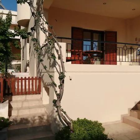 Sunny And Quiet In Chania, Sleeps 4 * Ханья