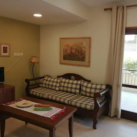 Sunny And Quiet In Chania, Sleeps 4 Апартаменты Ханья