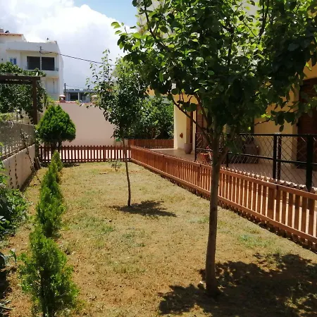 Sunny And Quiet In Chania, Sleeps 4 Ханья